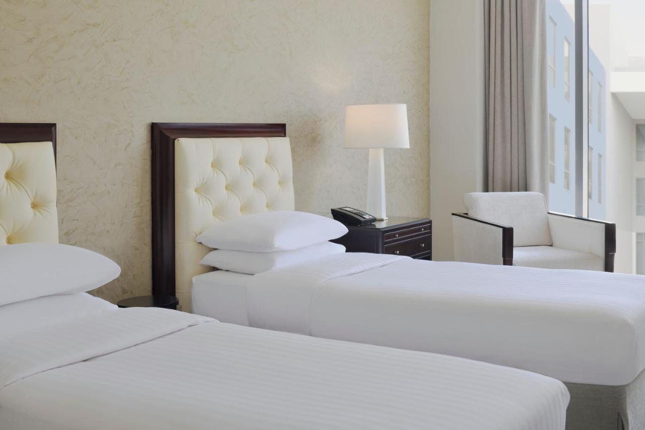 Delta Hotels by Marriott Green Community, Dubai Buitenkant foto