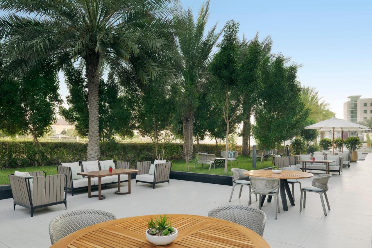 Delta Hotels by Marriott Green Community, Dubai Buitenkant foto